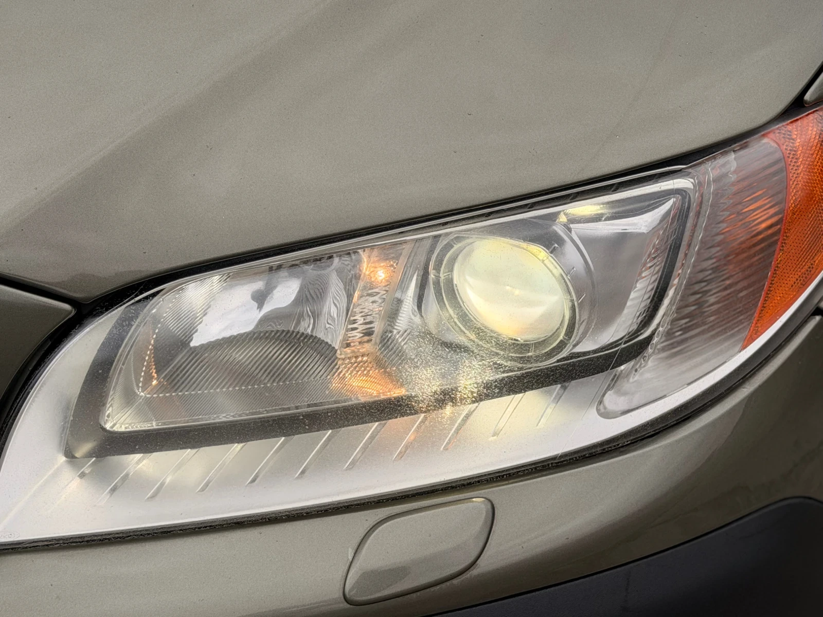 Volvo Xc70 2.4D/АВТОМАТ/ИТАЛИЯ, снимка 16 - Автомобили и джипове - 56431316