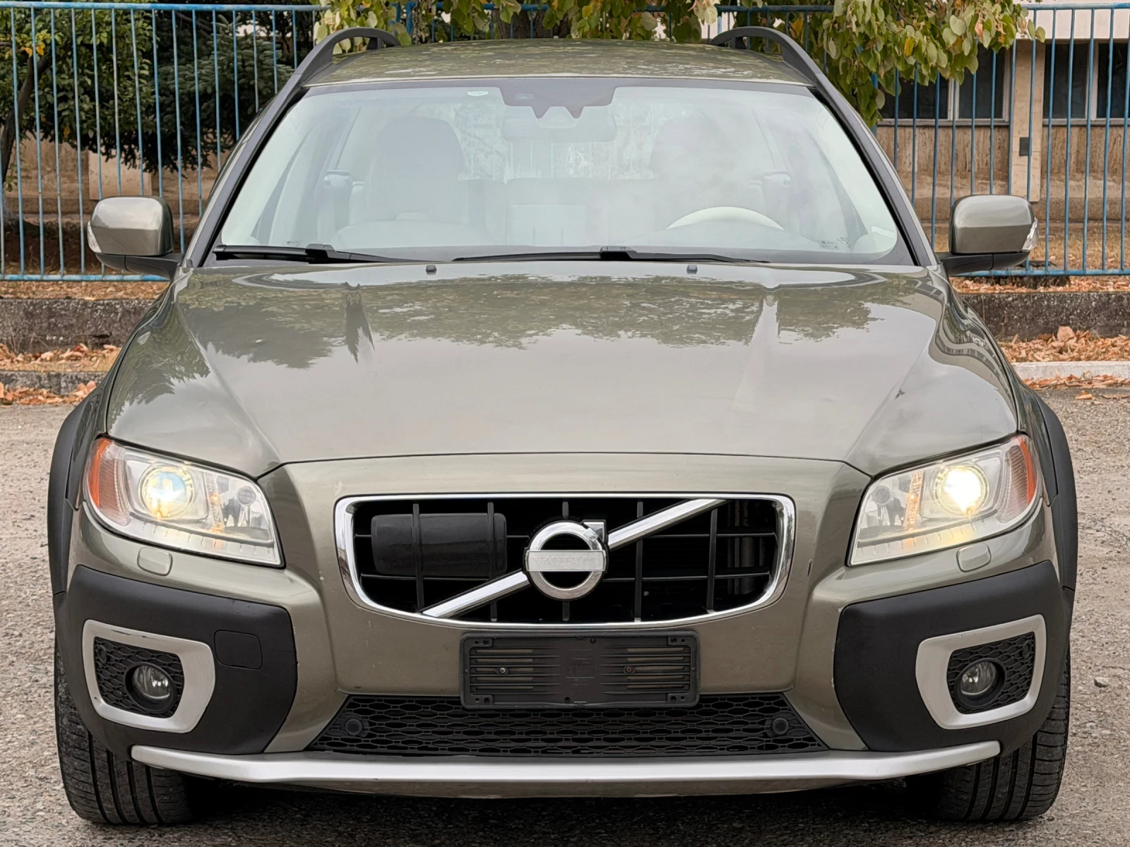 Volvo Xc70 2.4D/АВТОМАТ/ИТАЛИЯ, снимка 8 - Автомобили и джипове - 56431316