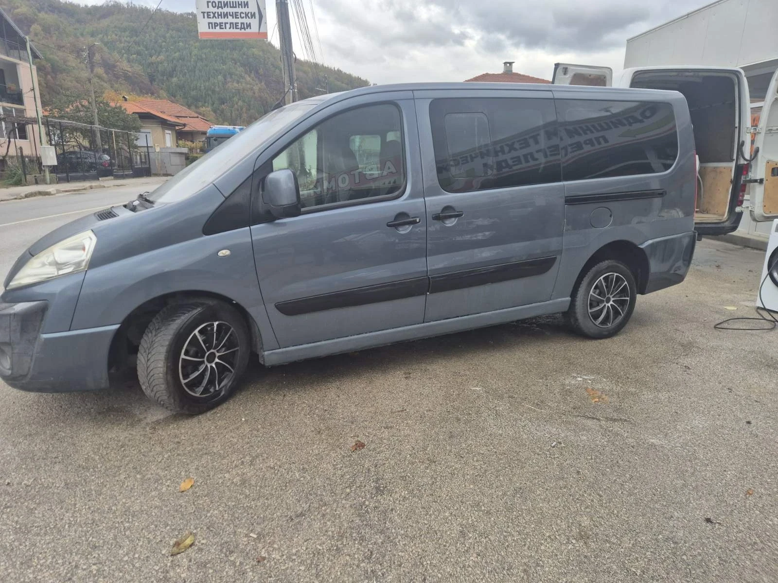Peugeot Expert, снимка 9 - Автомобили и джипове - 56688158