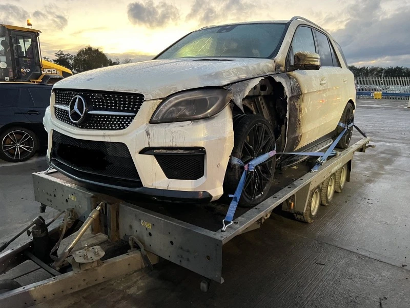 Mercedes-Benz ML 350 6.3 AMG, снимка 1 - Автомобили и джипове - 39117921