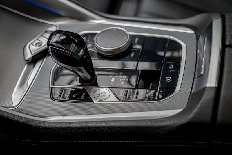 BMW X6 M50i/Harman Kardon/HuD/Панорама/Камера 360, снимка 9 - Автомобили и джипове - 49980857