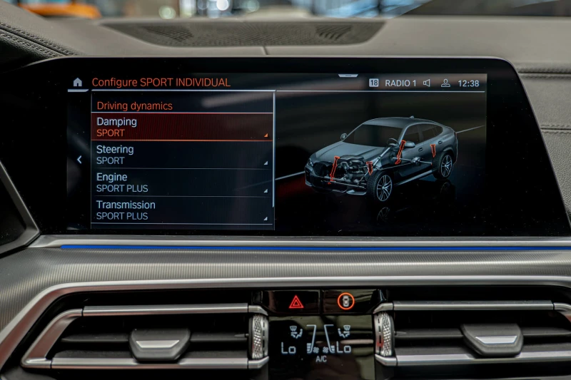 BMW X6 M50i/Harman Kardon/HuD/Панорама/Камера 360, снимка 12 - Автомобили и джипове - 49980857