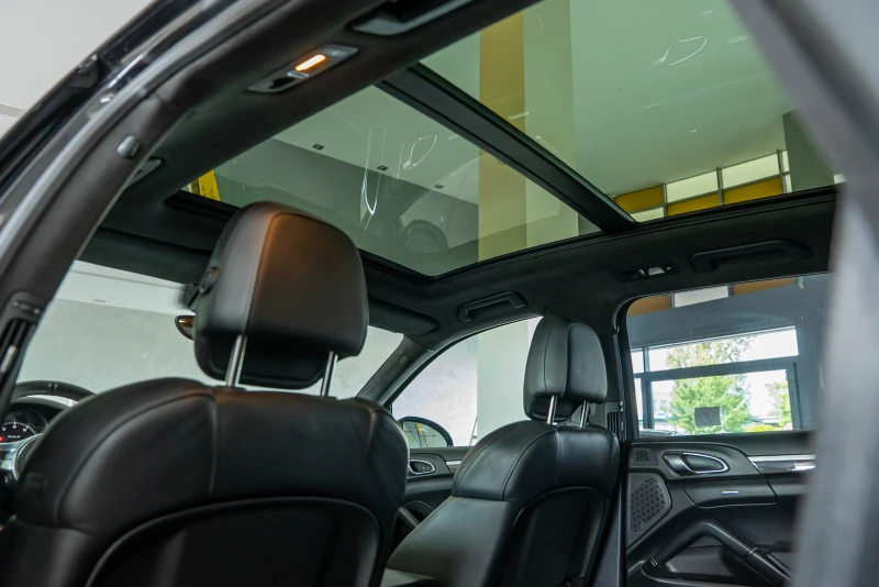 Porsche Cayenne Turbo S, снимка 16 - Автомобили и джипове - 51505661