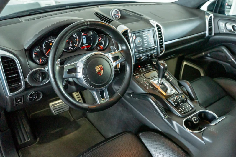 Porsche Cayenne Turbo S, снимка 7 - Автомобили и джипове - 51505661