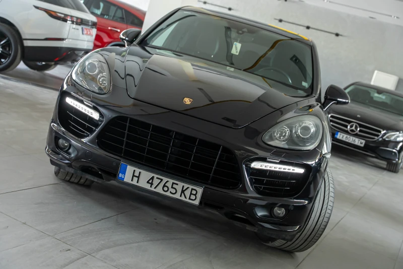 Porsche Cayenne Turbo S, снимка 2 - Автомобили и джипове - 51505661