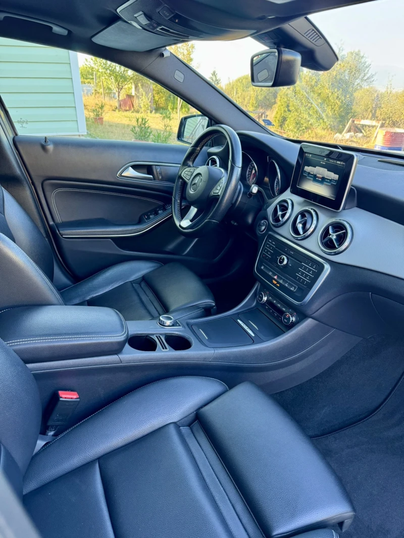 Mercedes-Benz GLA 200 4Matic / ENDURO / Панорама / CARPLAY , снимка 9 - Автомобили и джипове - 51767999