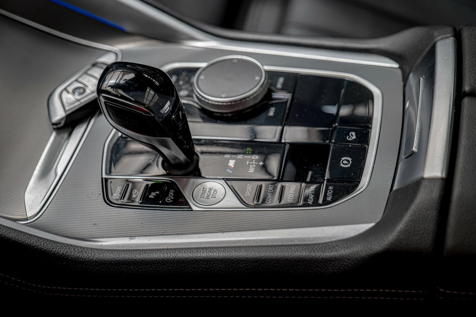 BMW X6 M50i/Harman Kardon/HuD/Панорама/Камера 360 - изображение 9