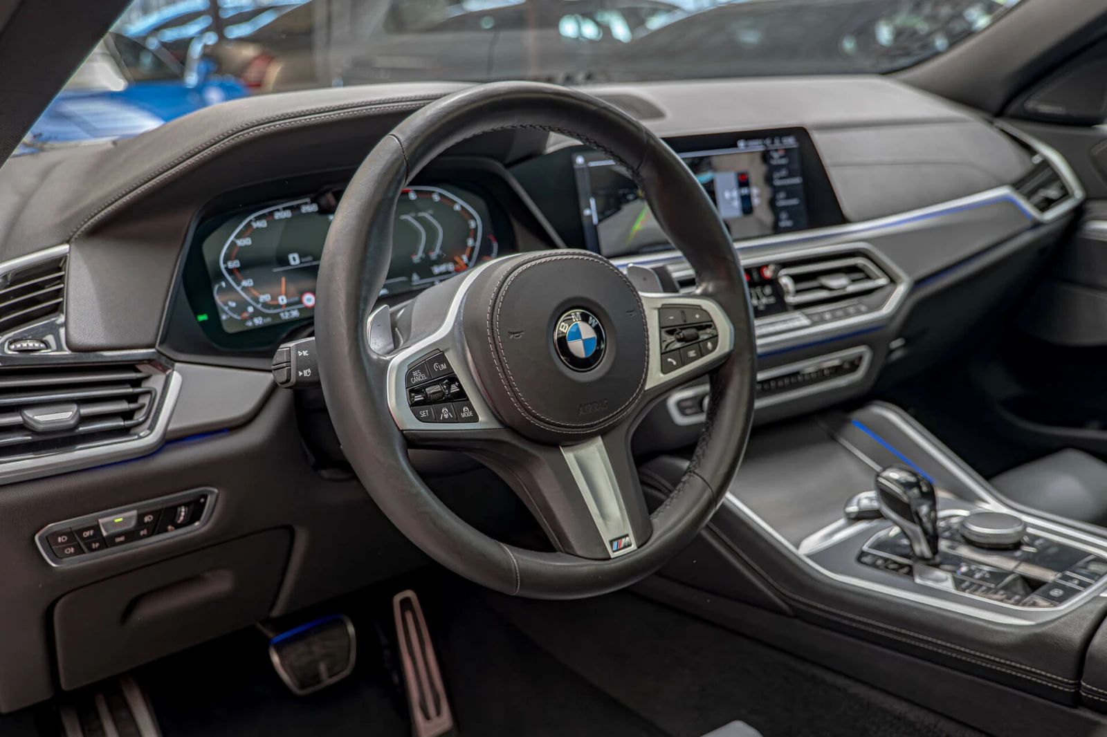 BMW X6 M50i/Harman Kardon/HuD/Панорама/Камера 360 - изображение 6
