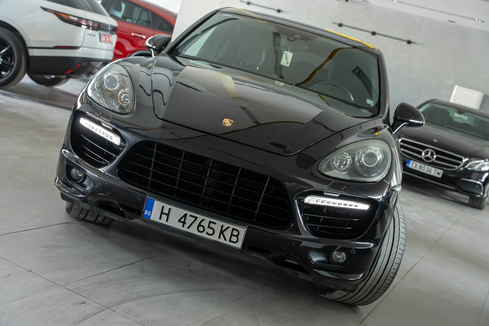 Porsche Cayenne Turbo S - изображение 2