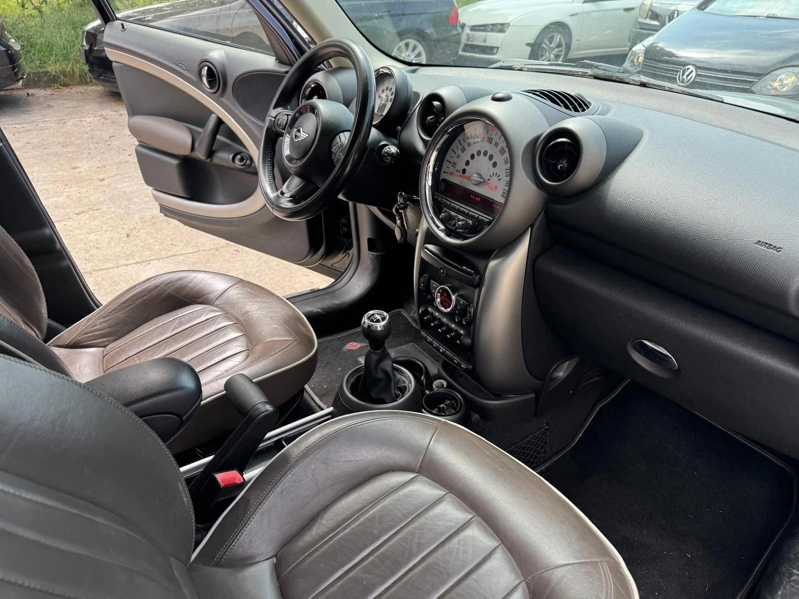 Mini Countryman 1.6 дизел, 4х4, Кожа, Обслужен - изображение 6
