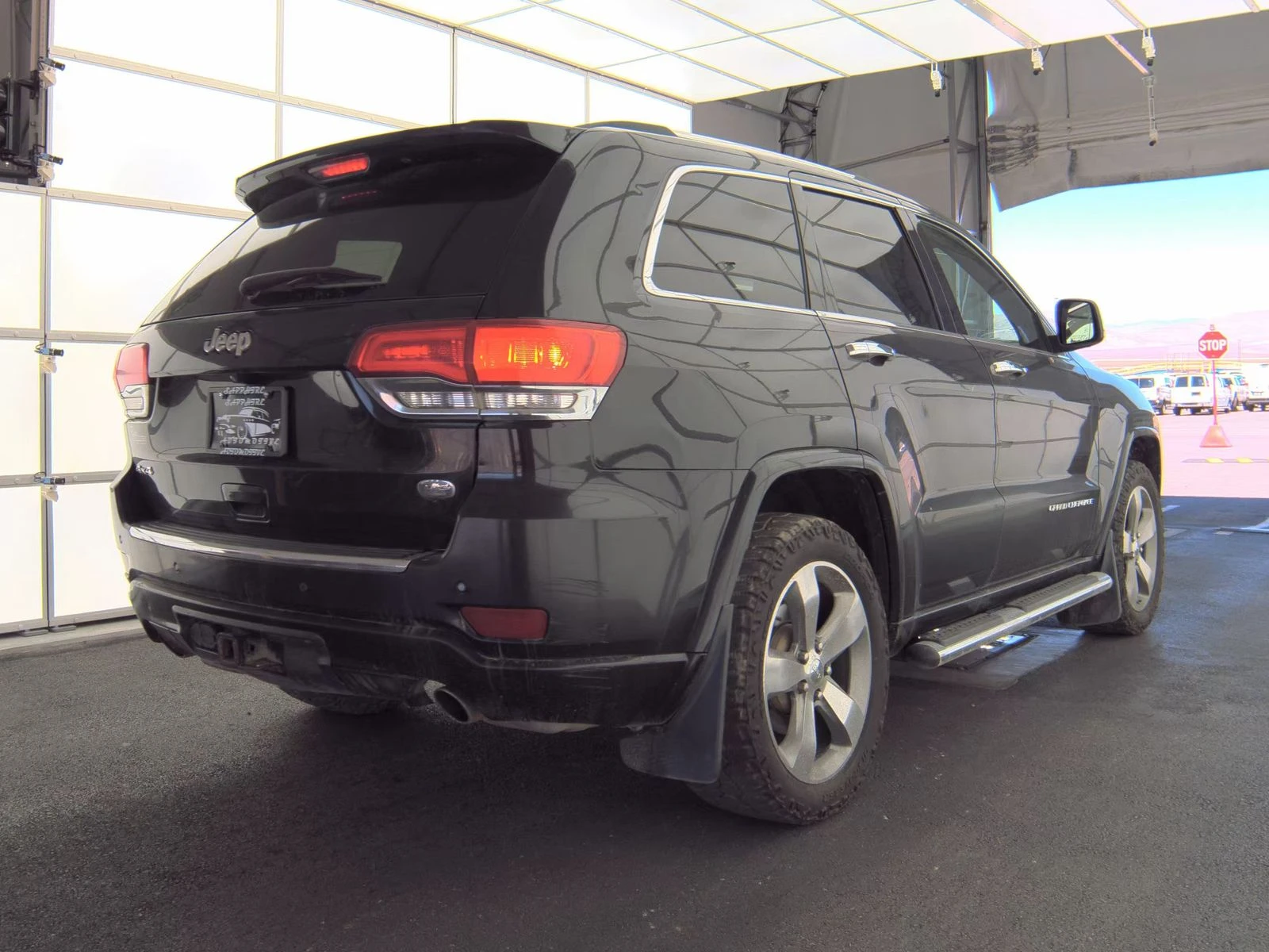 Jeep Grand cherokee OVERLAND* 5.7 HEMI* DISTRONIK* PANO* DIGITAL* ОБДУ - изображение 8