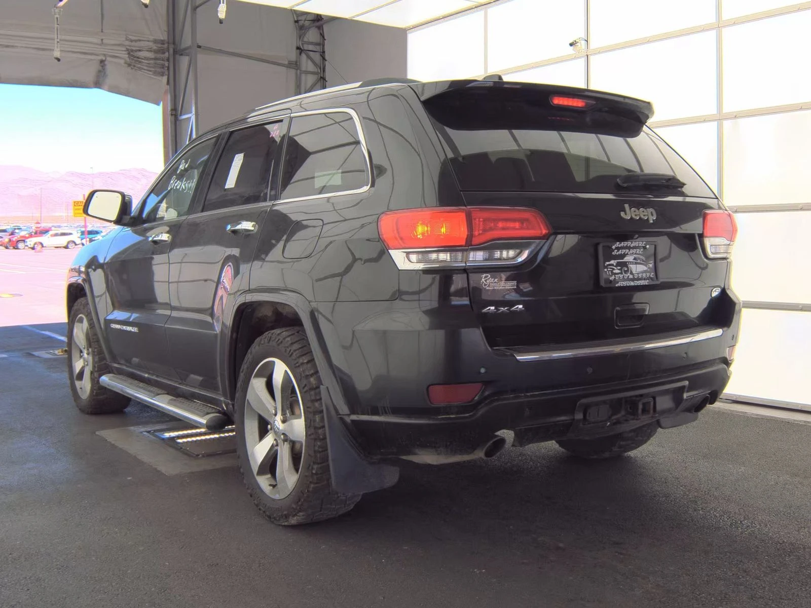 Jeep Grand cherokee OVERLAND* 5.7 HEMI* DISTRONIK* PANO* DIGITAL* ОБДУ - изображение 7