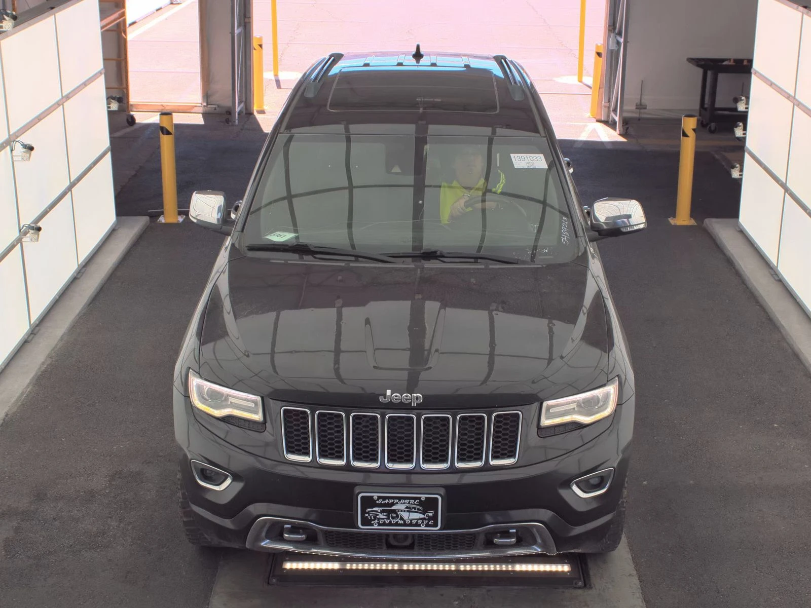 Jeep Grand cherokee OVERLAND* 5.7 HEMI* DISTRONIK* PANO* DIGITAL* ОБДУ - изображение 2