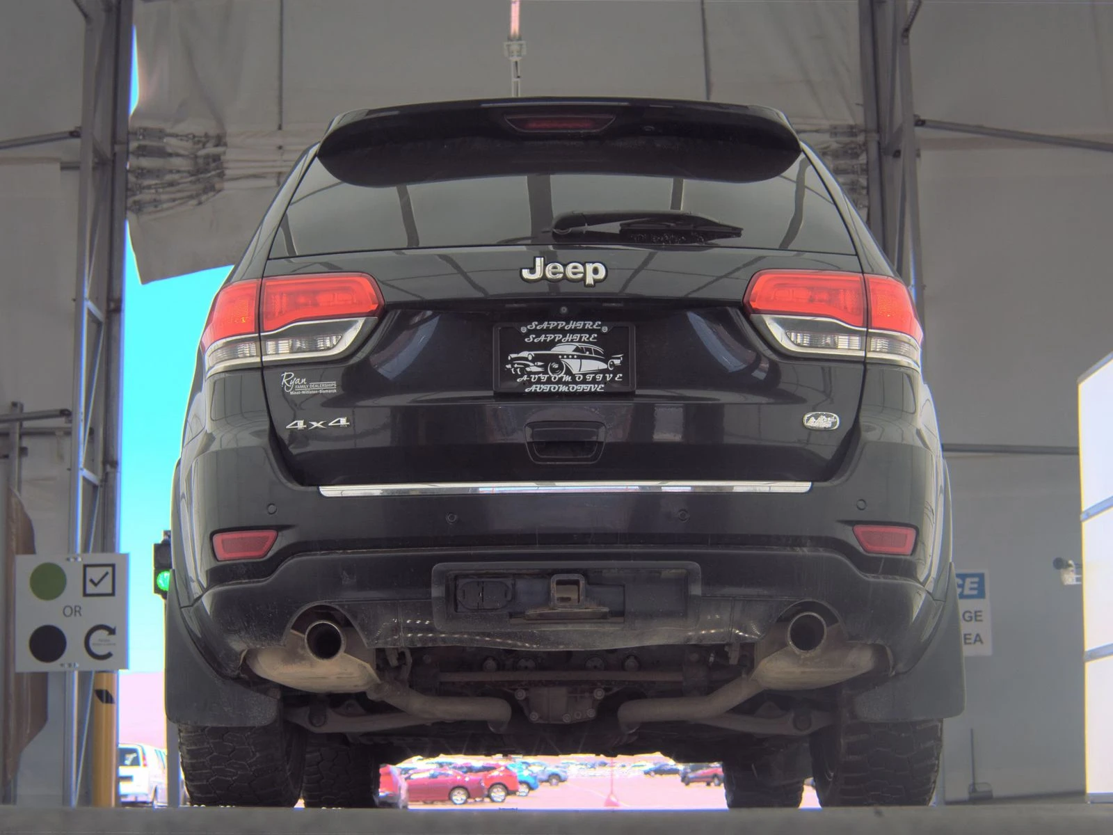 Jeep Grand cherokee OVERLAND* 5.7 HEMI* DISTRONIK* PANO* DIGITAL* ОБДУ - изображение 6