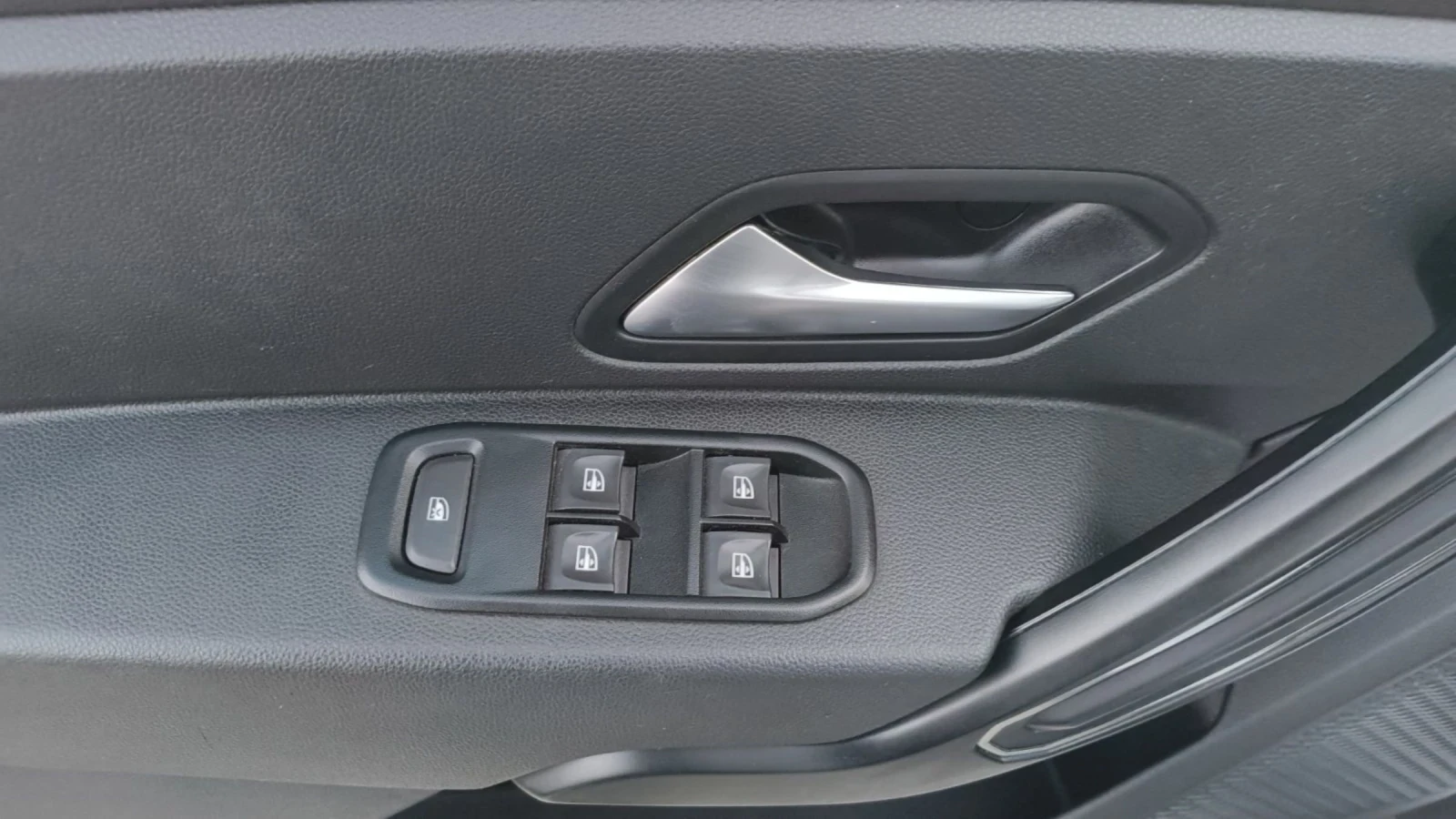 Dacia Duster 1, 6 ГАЗ/БЕНЗИН | Mobile.bg — изображение 10