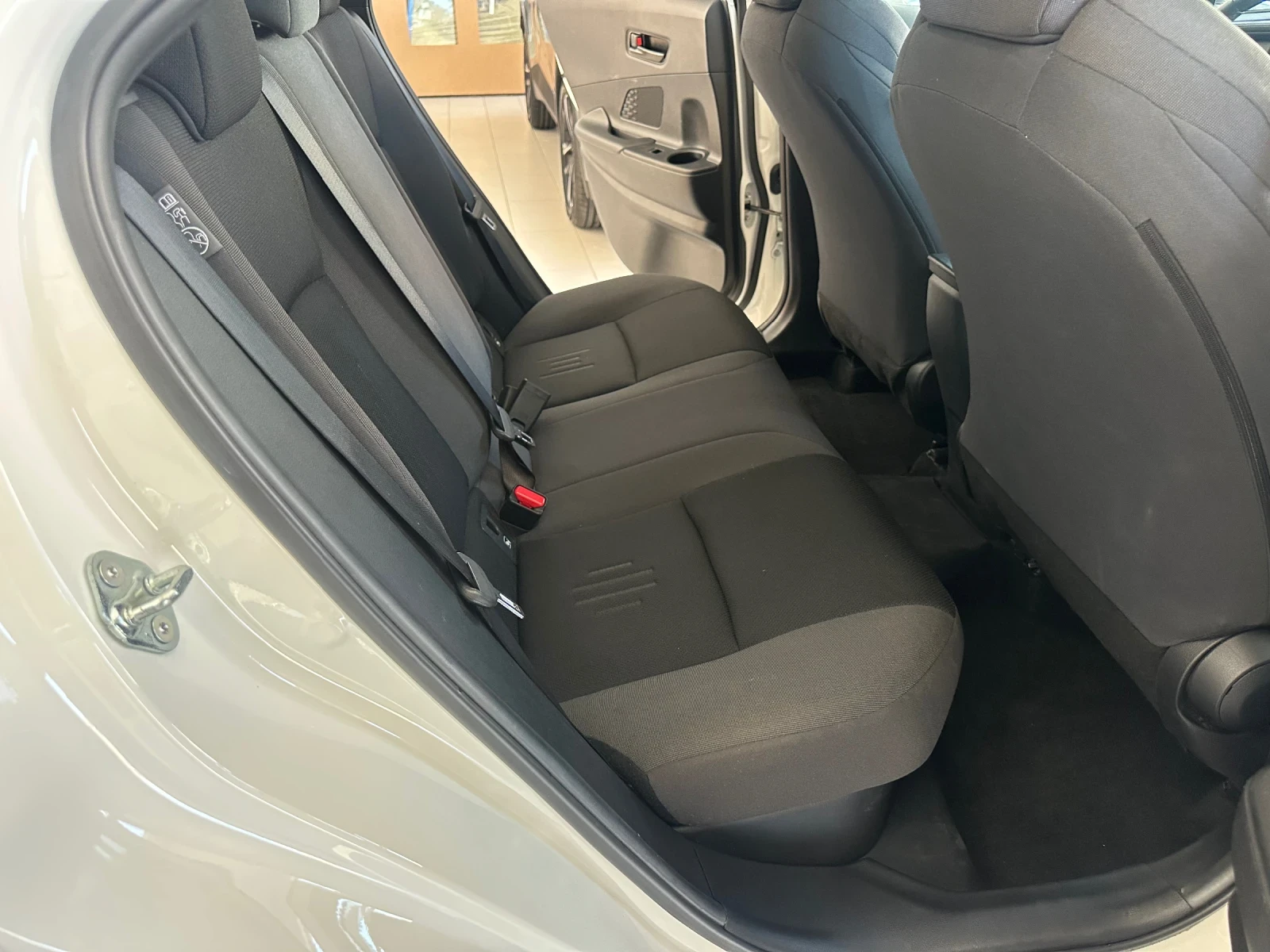 Toyota C-HR Plug-In* Club, снимка 9 - Автомобили и джипове - 53898510