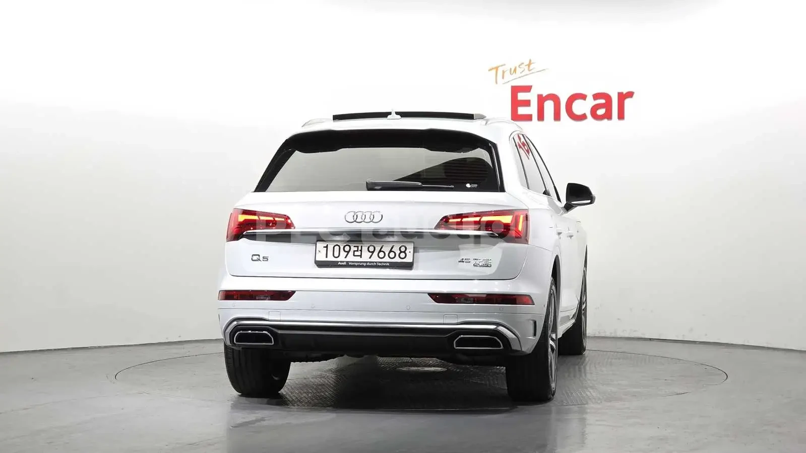 Audi Q5 ОБДУХВАНЕ/ПАНОРАМА/ДИСТРОНИК/360 КАМЕРИ, снимка 4 - Автомобили и джипове - 54567710