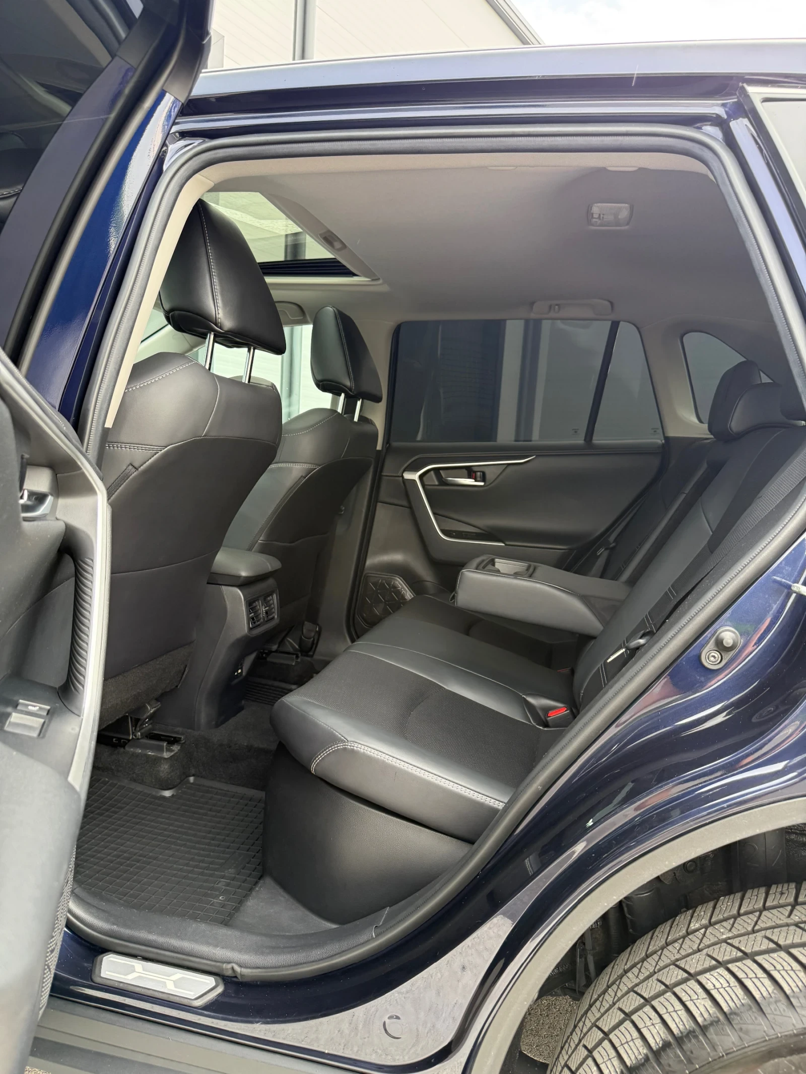 Toyota Rav4 2.5I* HYBRID* AWD* LIMITED, снимка 16 - Автомобили и джипове - 54999765
