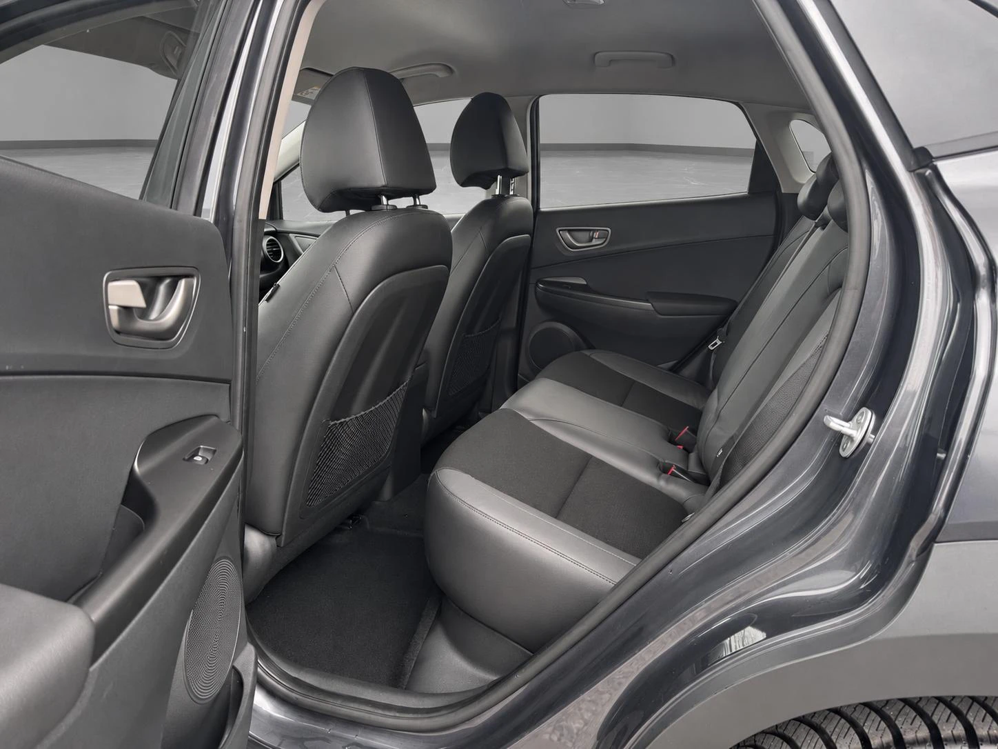 Hyundai Kona Premium 64kWh Термопомпа, снимка 14 - Автомобили и джипове - 56746978