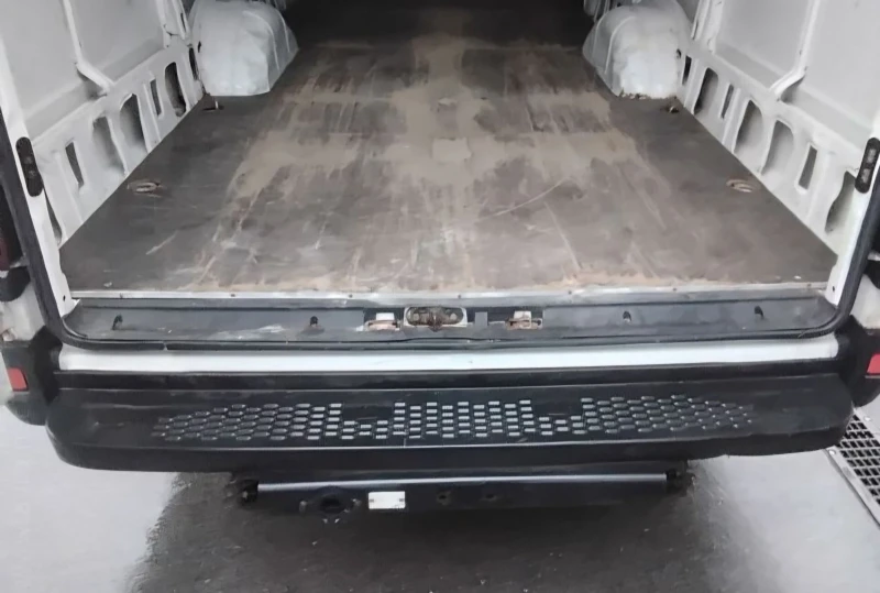 Iveco 35S18, снимка 7 - Бусове и автобуси - 53385971