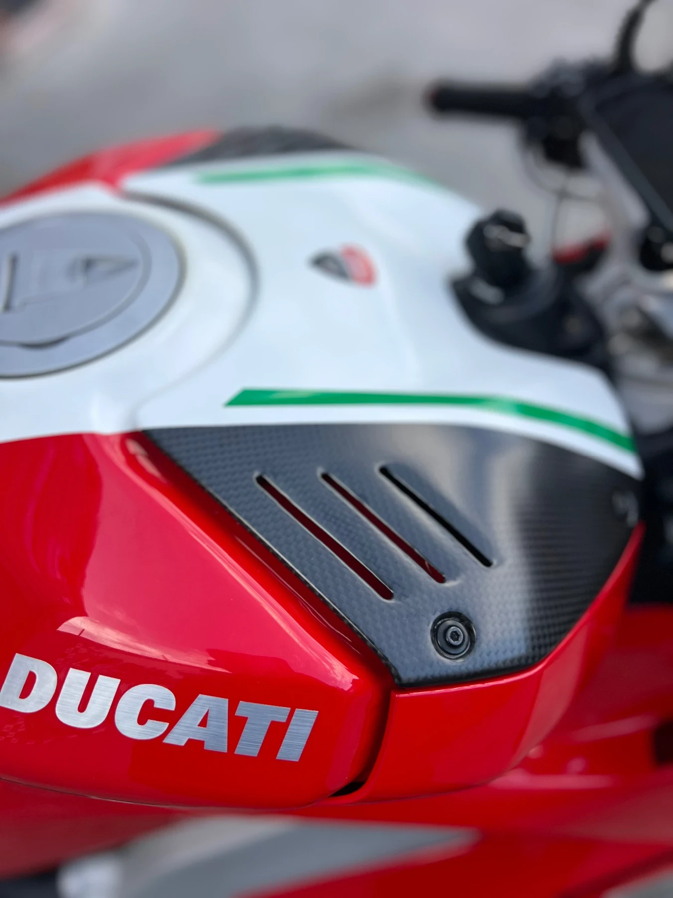 Ducati Panigale V4S Akrapovic, снимка 15 - Мотоциклети и мототехника - 54257885