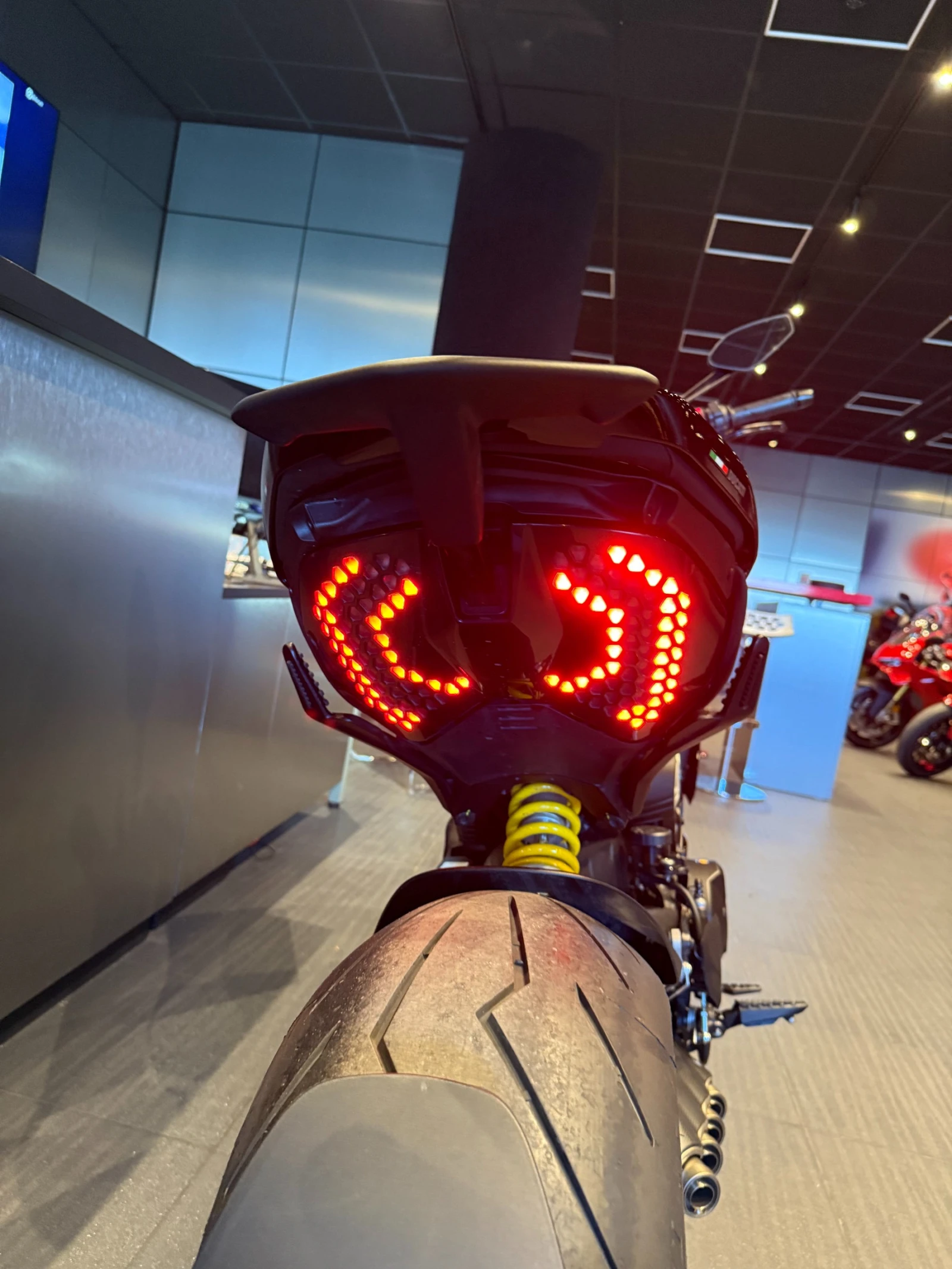 Ducati Diavel V4, снимка 13 - Мотоциклети и мототехника - 54605481