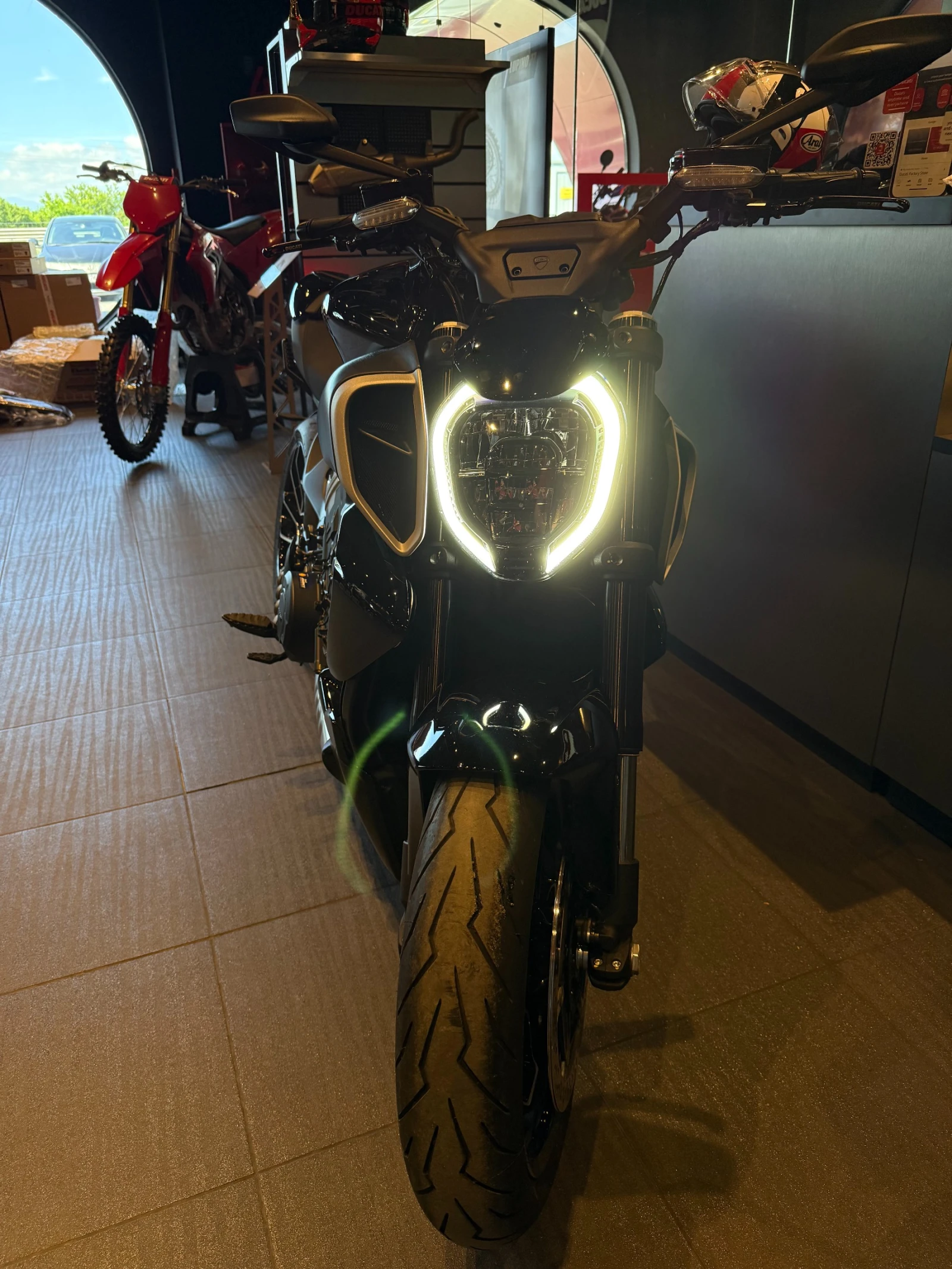 Ducati Diavel V4, снимка 11 - Мотоциклети и мототехника - 54605481