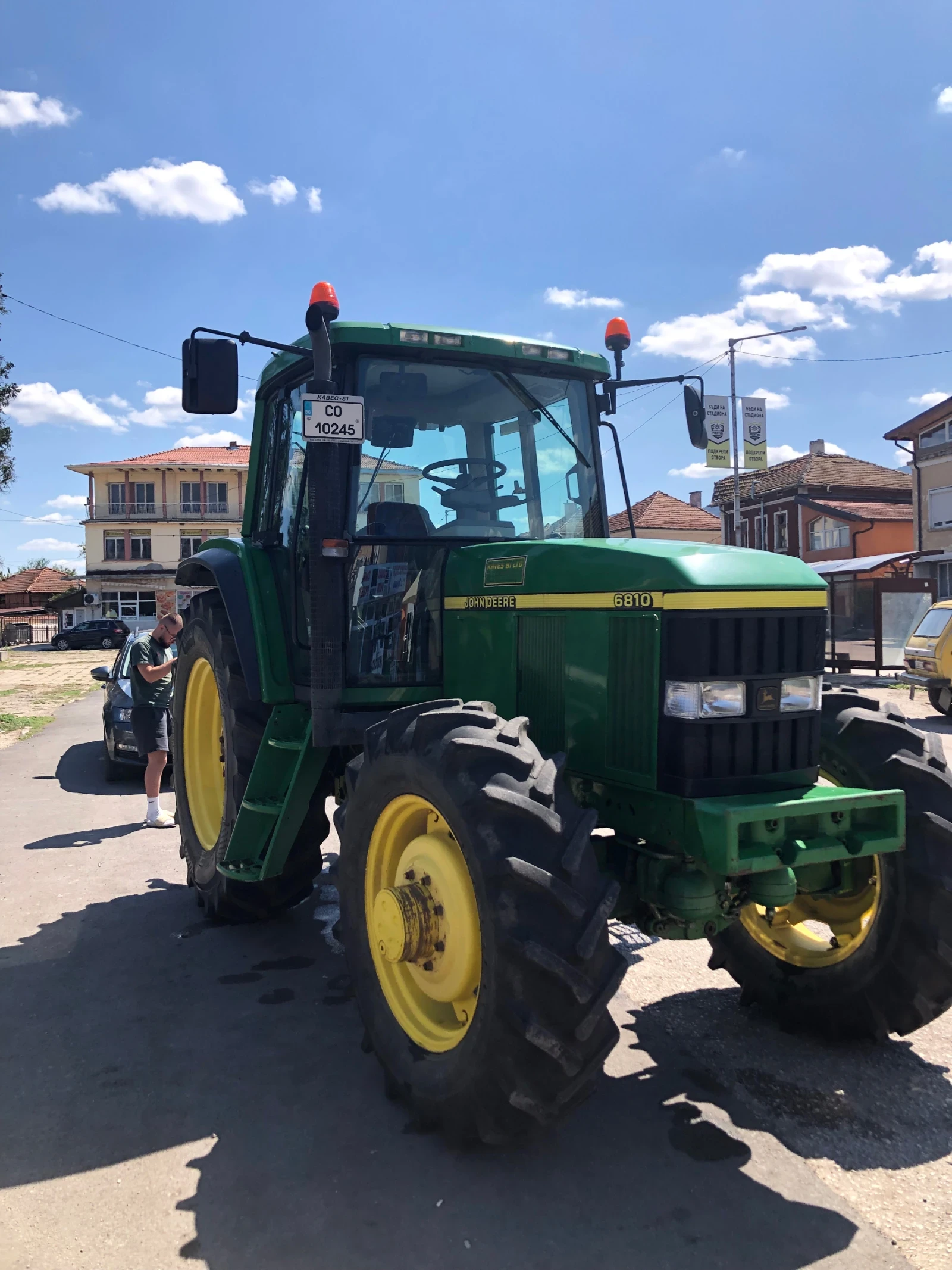 Трактор John Deere 6810 - изображение 3