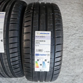 Гуми Летни 225/40R18, снимка 2 - Гуми и джанти - 53502611