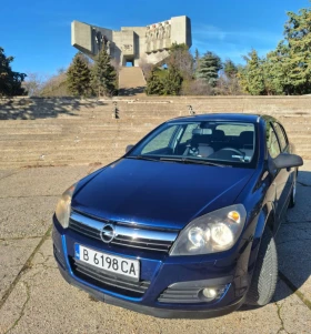 Opel Astra 1.9 CDTI, снимка 1