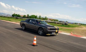 Dodge Challenger 100th Anniversary SXT | Mobile.bg    3