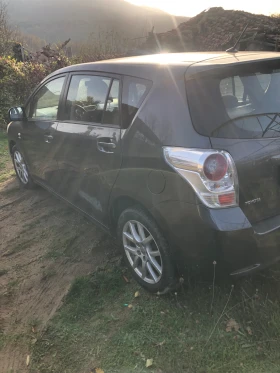 Toyota Verso - 3600 € / 7040.99 лв. - 33527337 5