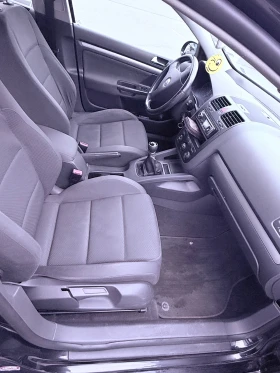 VW Golf Обслужен много запазен А/С Топ  - 2550 € / 4987.37 лв. - 62928285 6