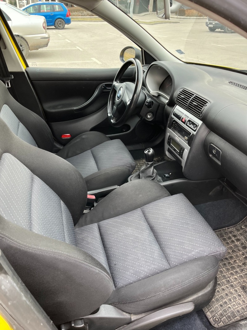 Seat Leon, снимка 12 - Автомобили и джипове - 44101611