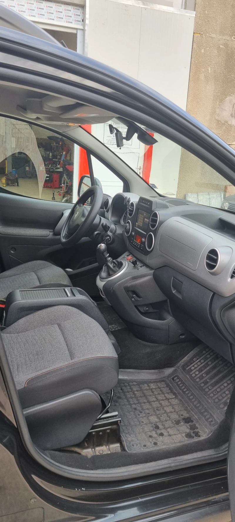 Citroen Berlingo 1600, снимка 12 - Автомобили и джипове - 49547820