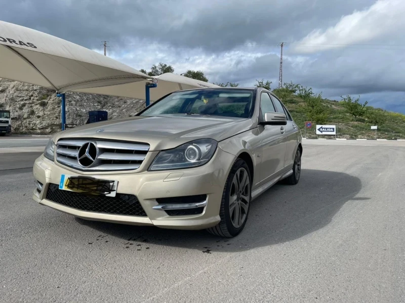 Mercedes-Benz C 220 AMG pack Ръчни 6 ск NAVI от Испания, снимка 5 - Автомобили и джипове - 47001537