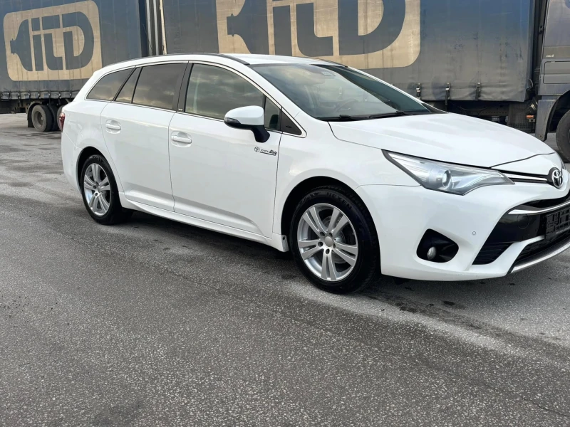 Toyota Avensis 1.8i БЕНЗИН, снимка 3 - Автомобили и джипове - 47315686