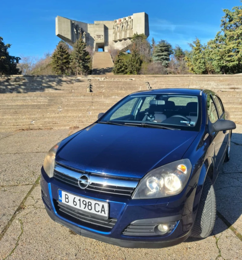 Opel Astra 1.9 CDTI, снимка 1 - Автомобили и джипове - 48366648