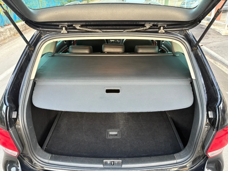 VW Golf 1.6 TDI , снимка 10 - Автомобили и джипове - 52592746