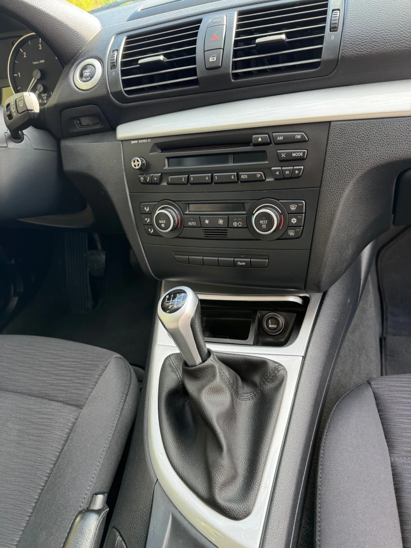 BMW 118, снимка 8 - Автомобили и джипове - 52507834