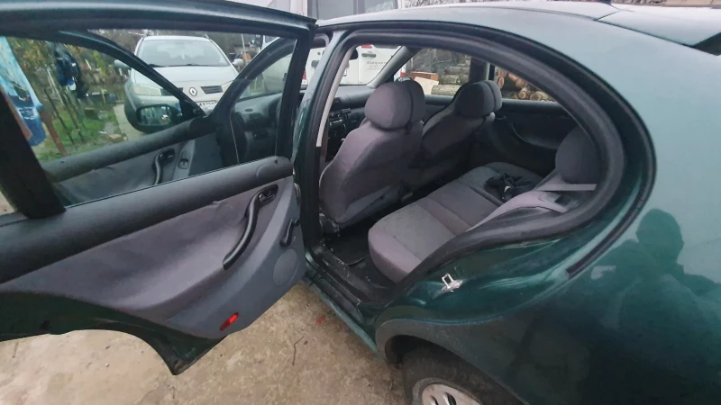 Seat Leon, снимка 2 - Автомобили и джипове - 52717959