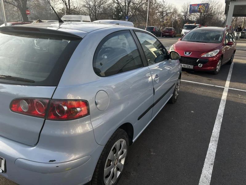 Seat Ibiza 1.4 , снимка 6 - Автомобили и джипове - 52855255