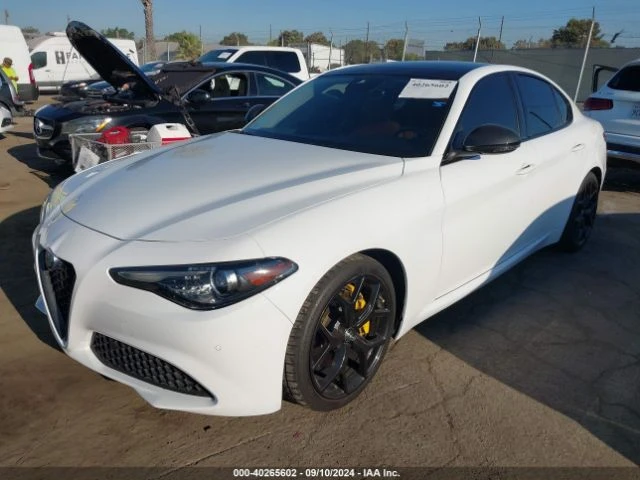 Alfa Romeo Giulia RWD, снимка 1 - Автомобили и джипове - 47748253