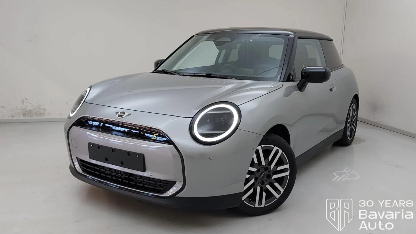 Mini Cooper SE Automatic Classic Trim, снимка 1