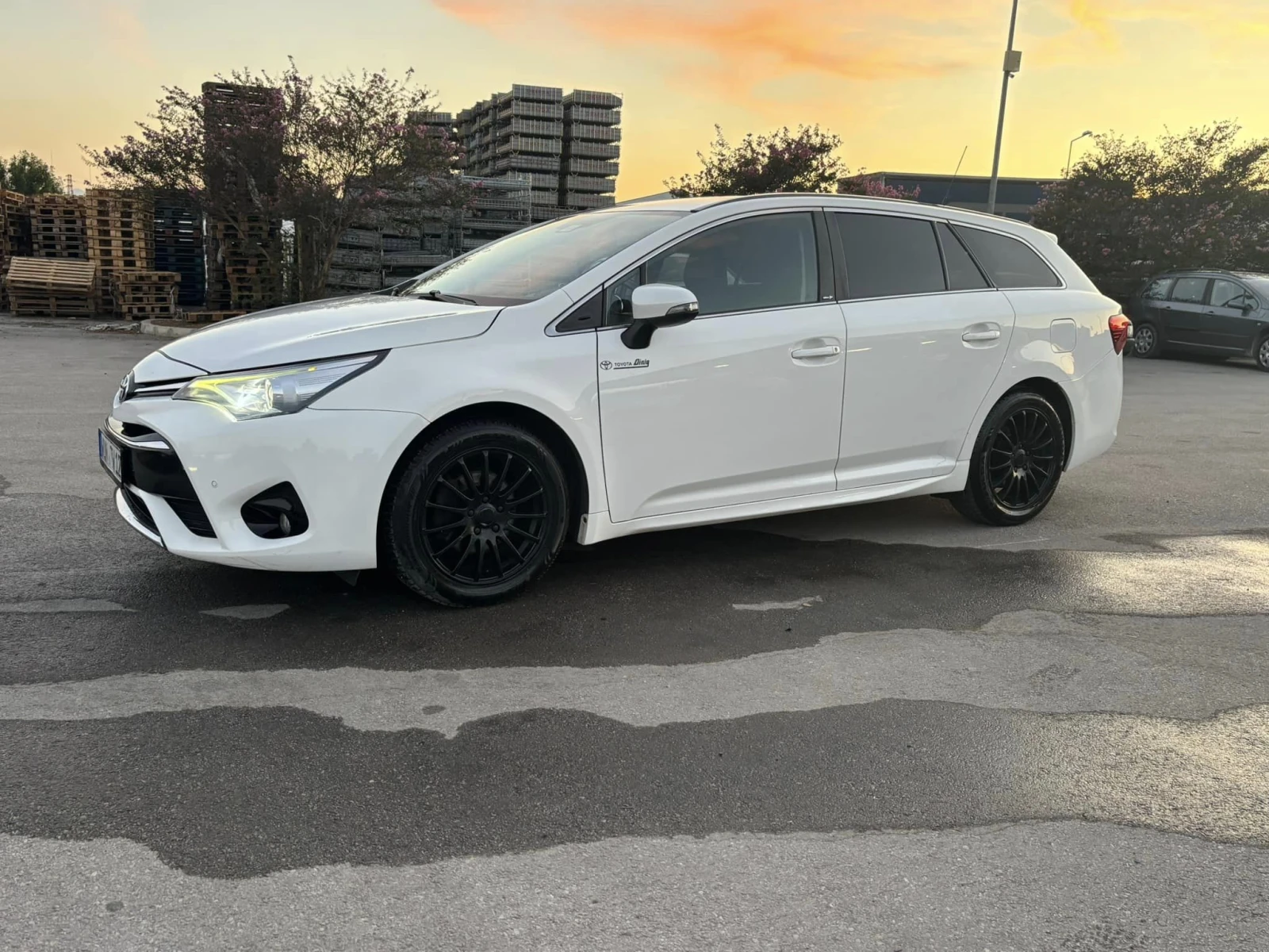 Toyota Avensis 1.8i БЕНЗИН - изображение 4