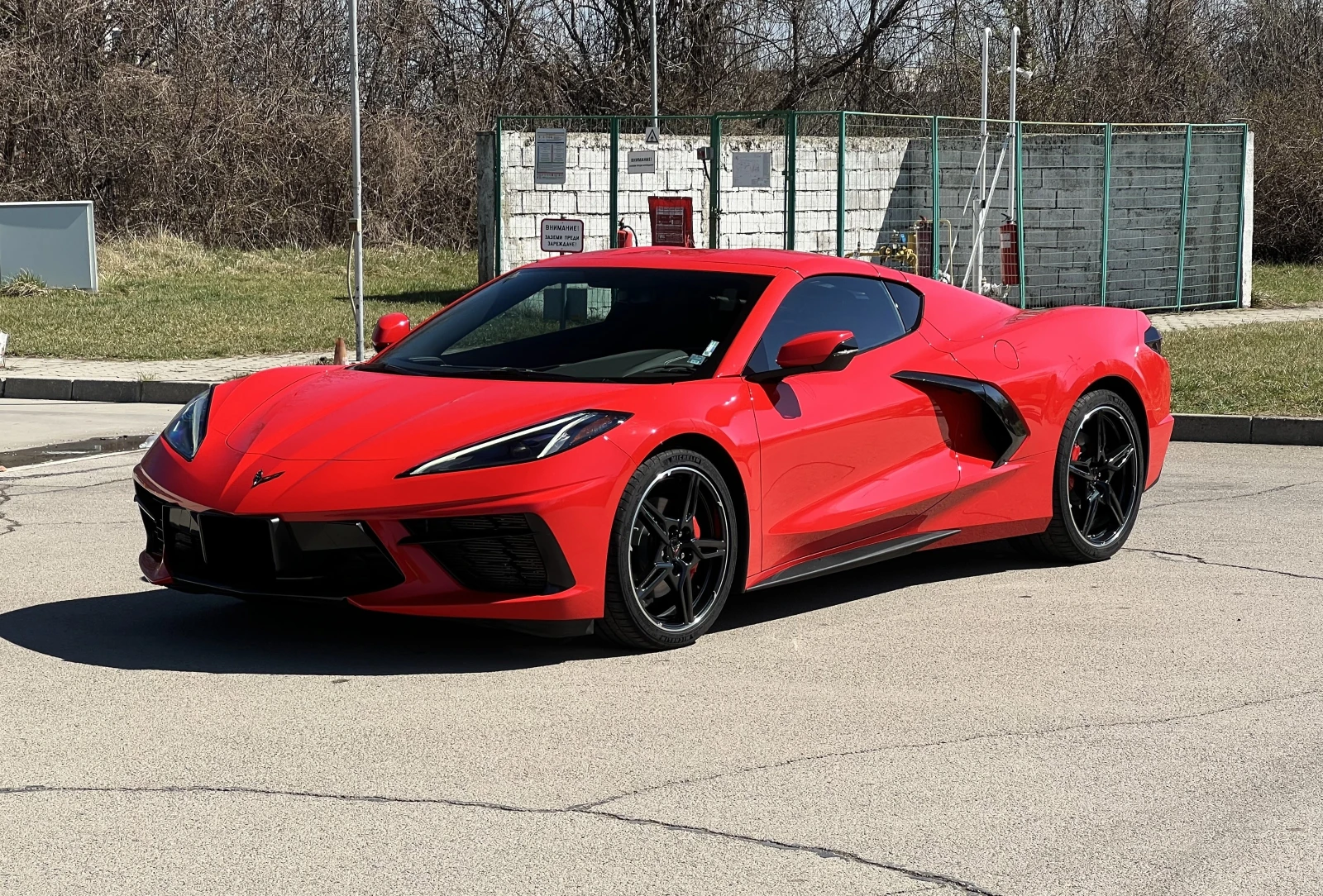 Chevrolet Corvette C8 6.2L V8/STINGRAY/CONVERTIBLE/BOSE/LED/CAMERA/  - изображение 3