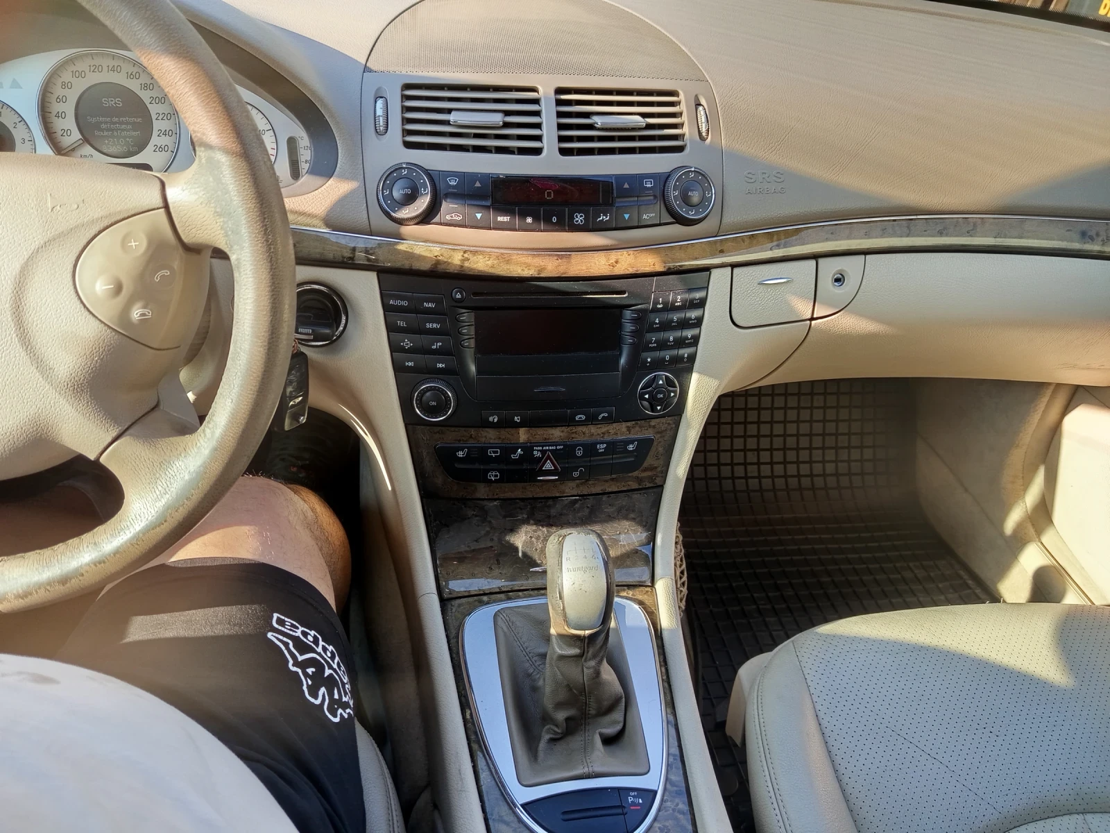 Mercedes-Benz E 270  - изображение 6