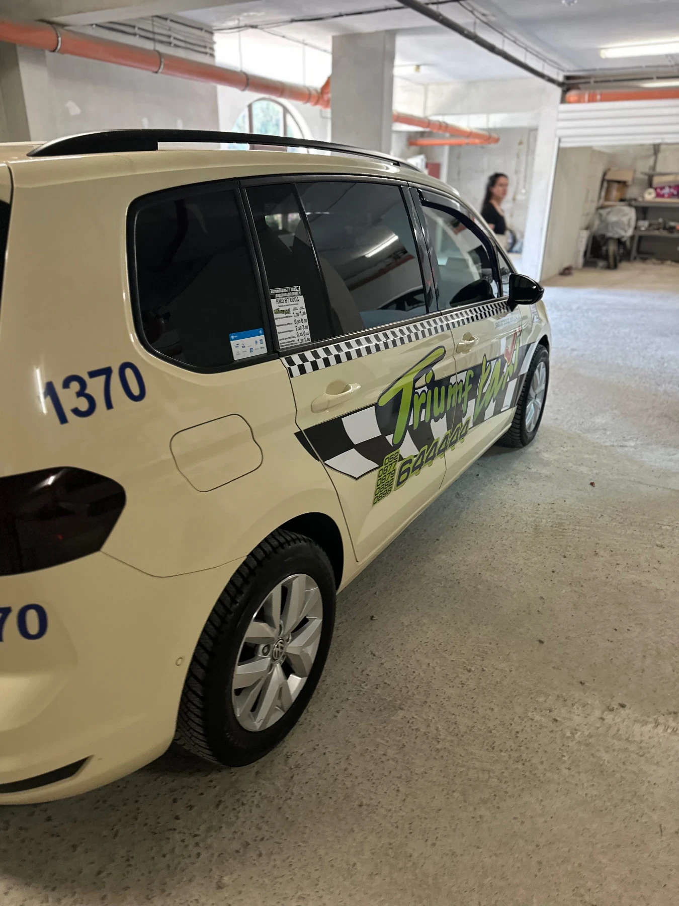 VW Touran 2.0 TDI - изображение 3