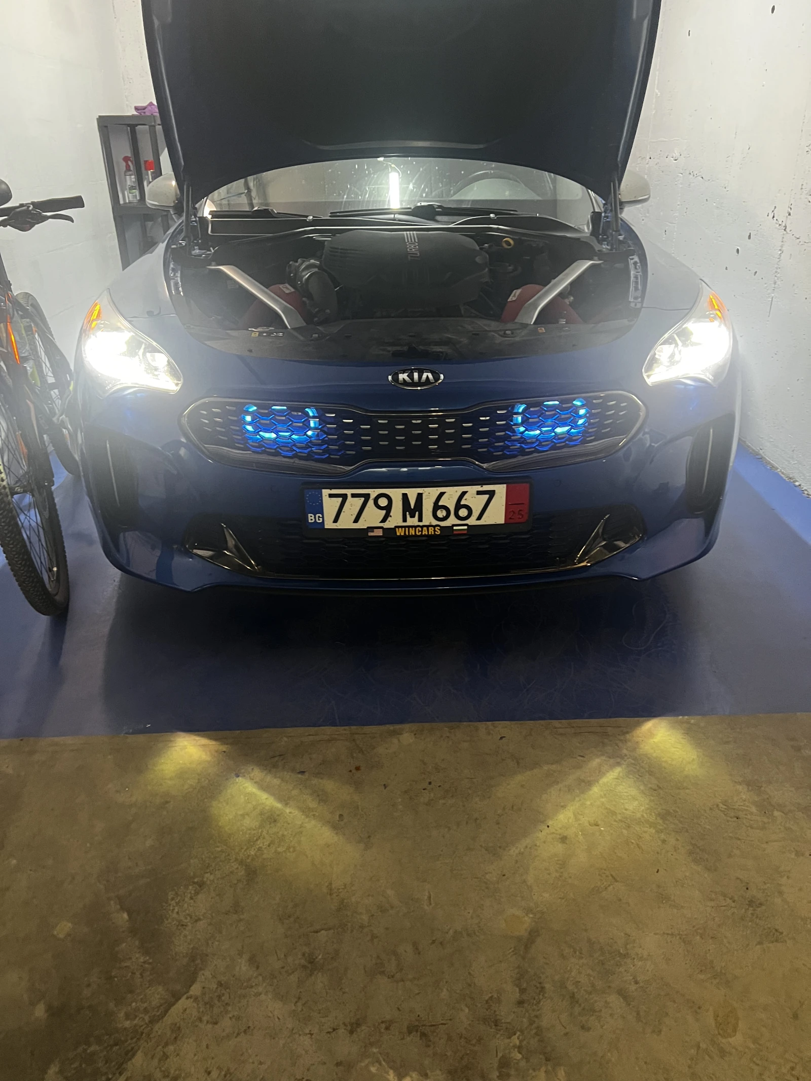 Kia Stinger GT1 AWD  | Mobile.bg   11