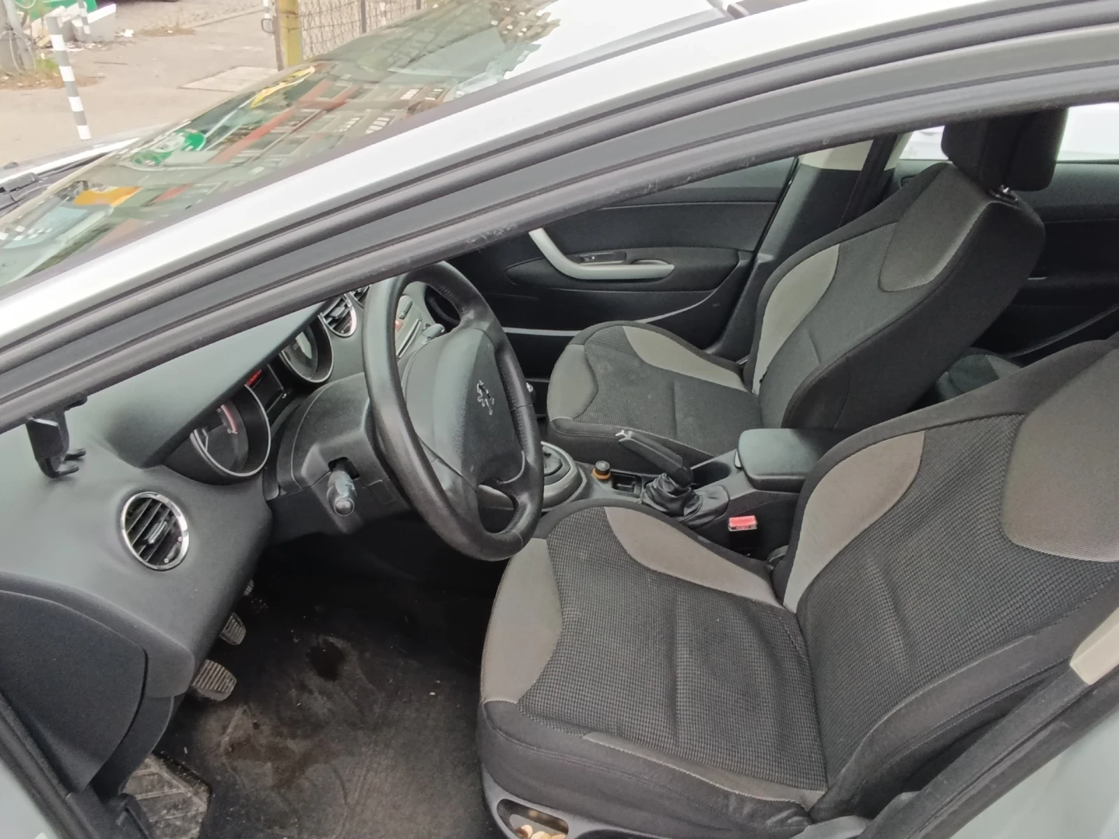 Peugeot 308 2.0HDI - изображение 7